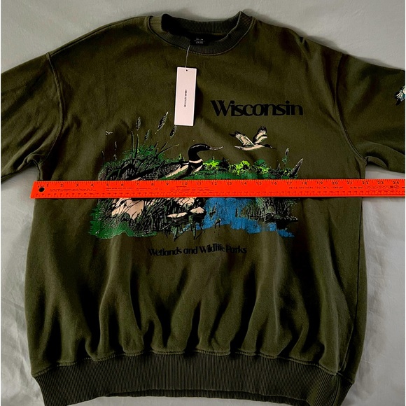 Wisconsin Wildlife Pullover Sweatshirt - Picture 6 of 8